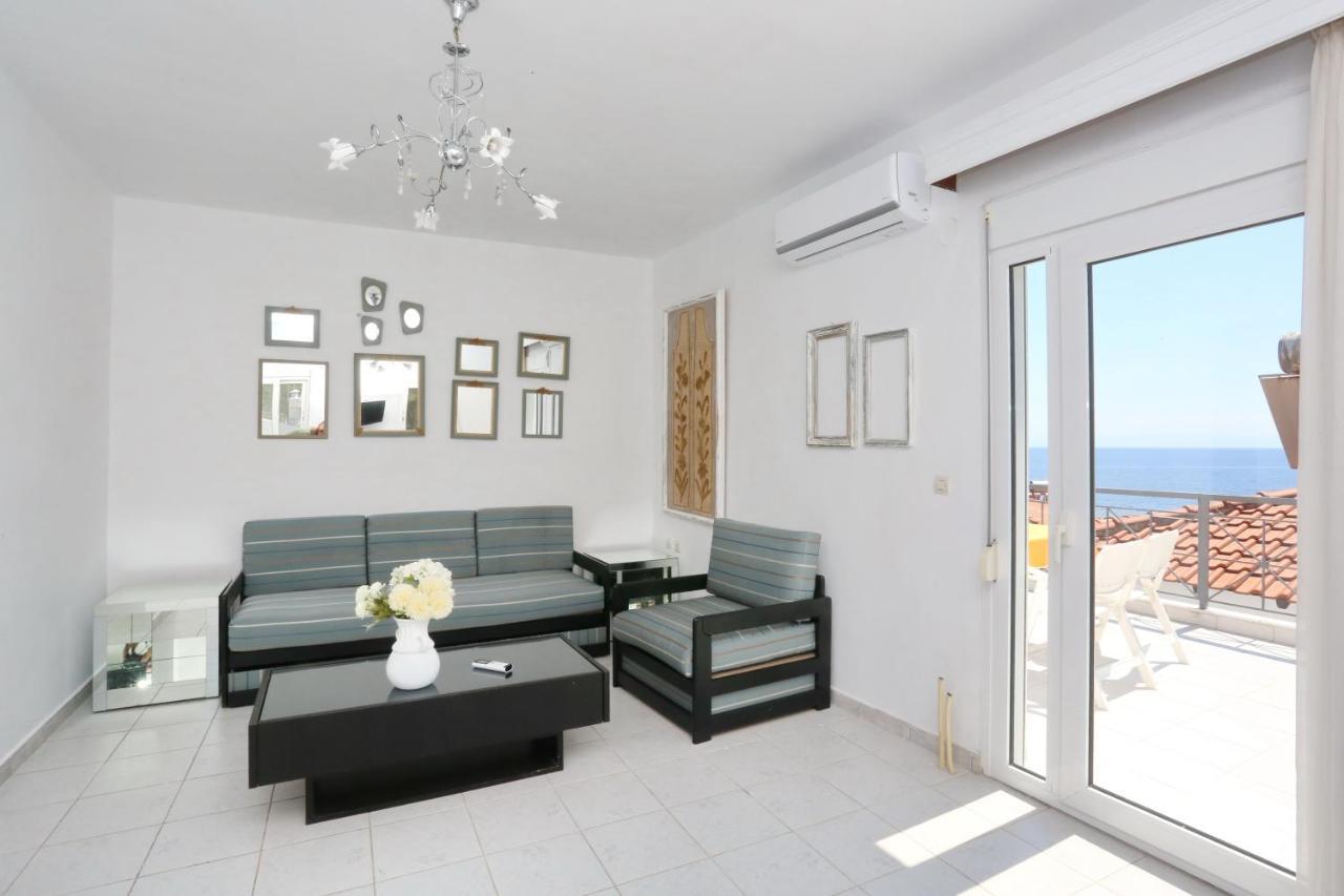 Maison Ciel Agia Paraskevi  Buitenkant foto