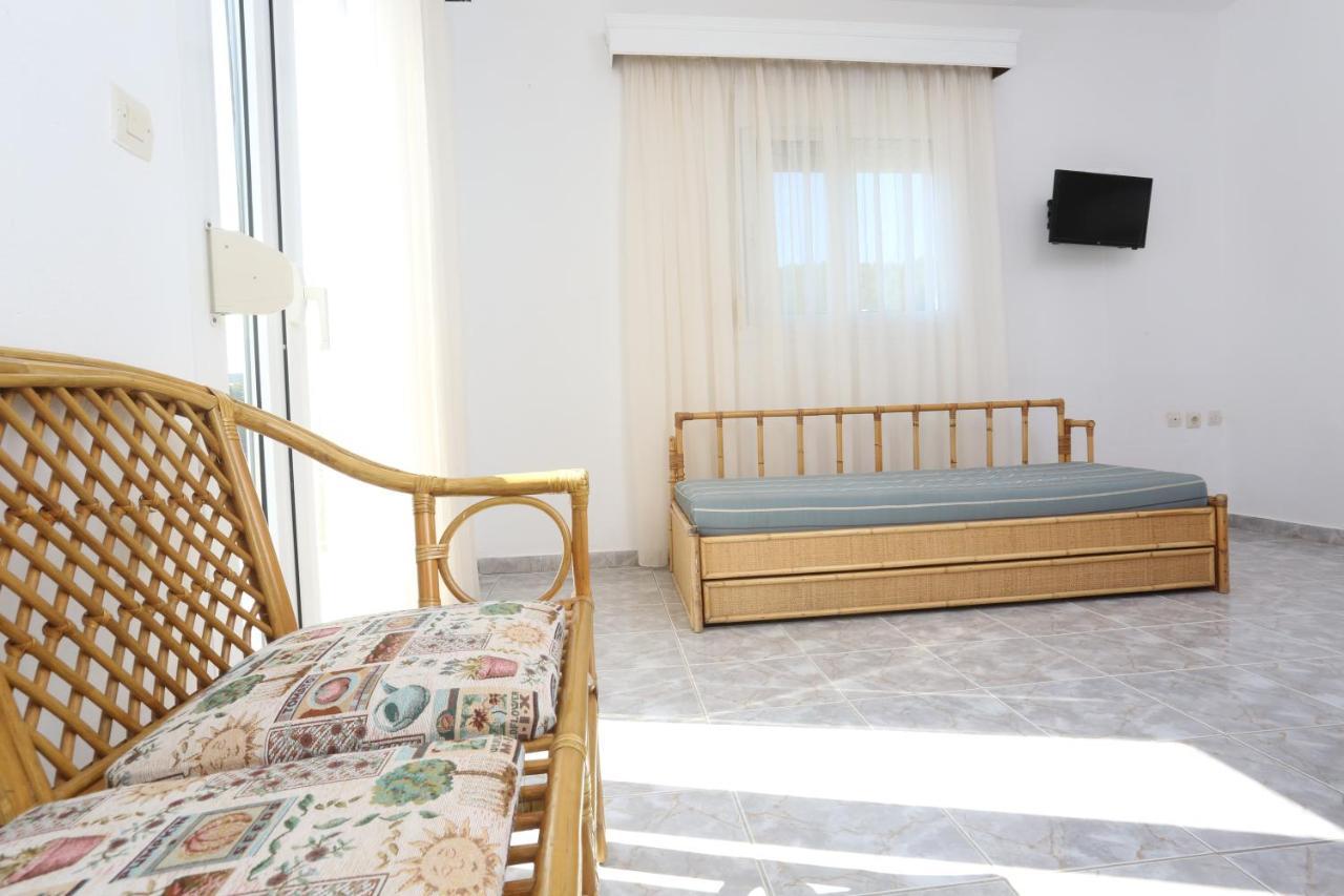 Maison Ciel Agia Paraskevi  Buitenkant foto